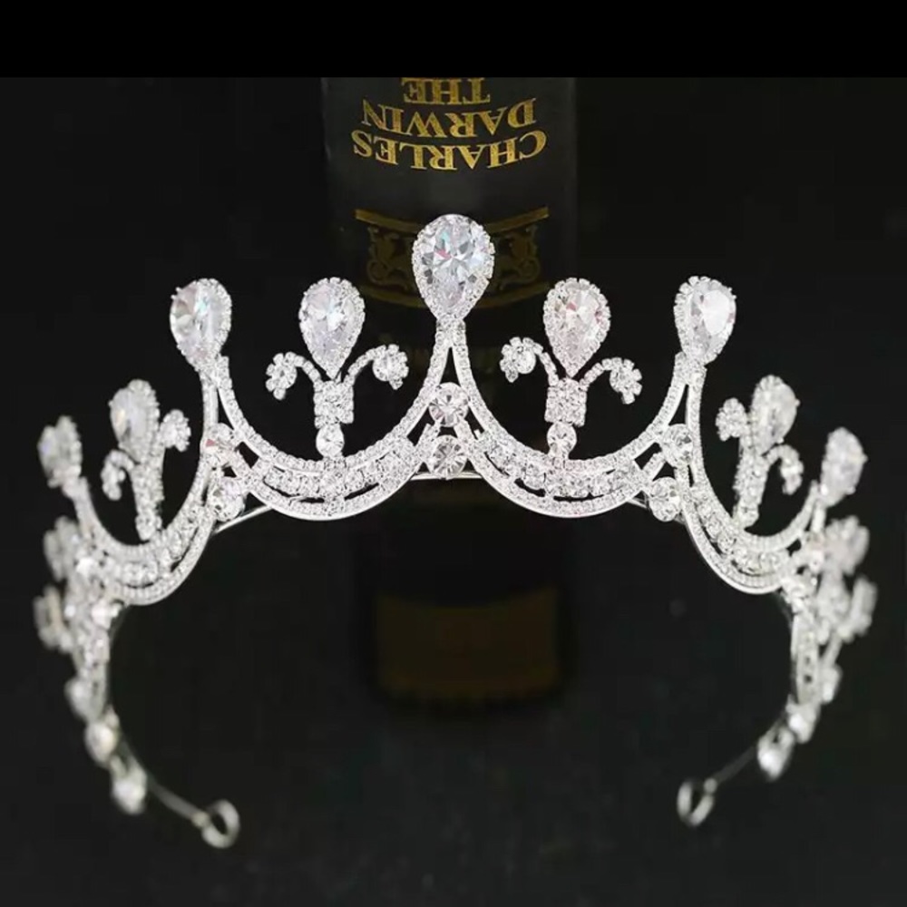 Bridal tiara / wedding crown brand new